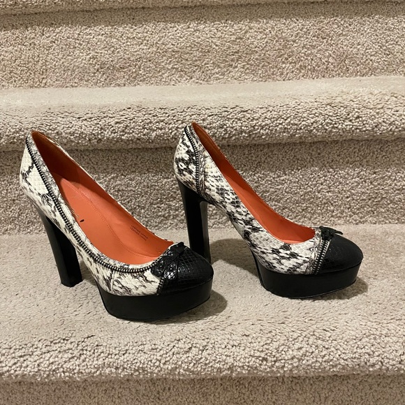 Via Spiga Jennifer Python Snake Skin Black Leather platform pumps - Picture 1 of 7